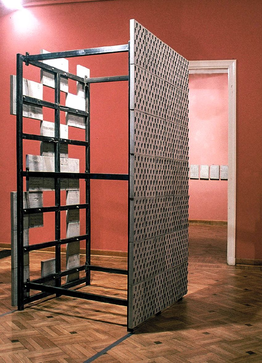 04 Demarcation of an Image 0-1, Museum of Sculpture of X. Dunikowski, Warsaw, 2002_mini